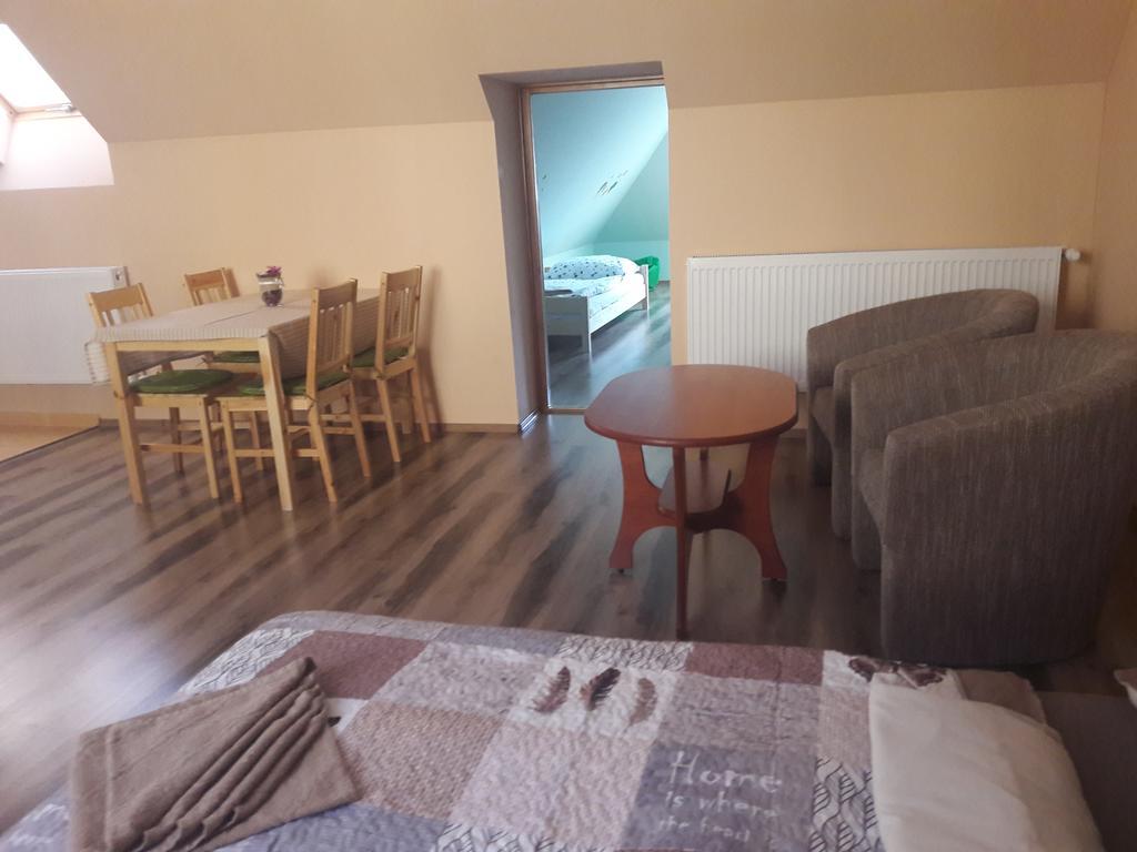 Diofa Vendeghaz Lägenhet Eger Exteriör bild